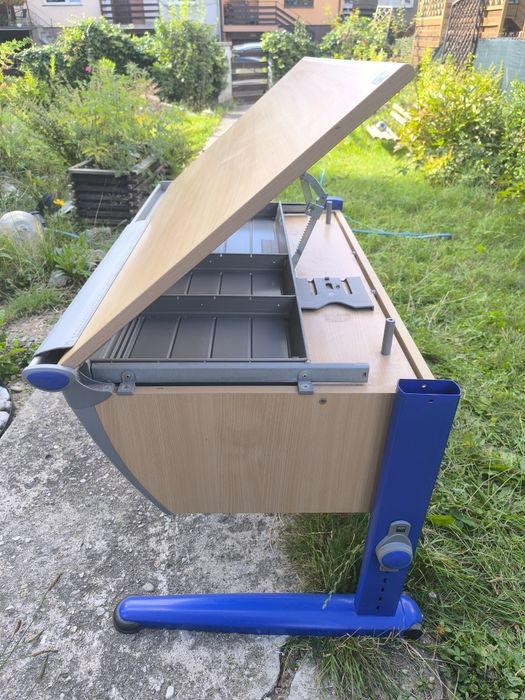 Biurko Moll z kontenerem, krzesłem ,szufladą,regulacją, lampą i podsta