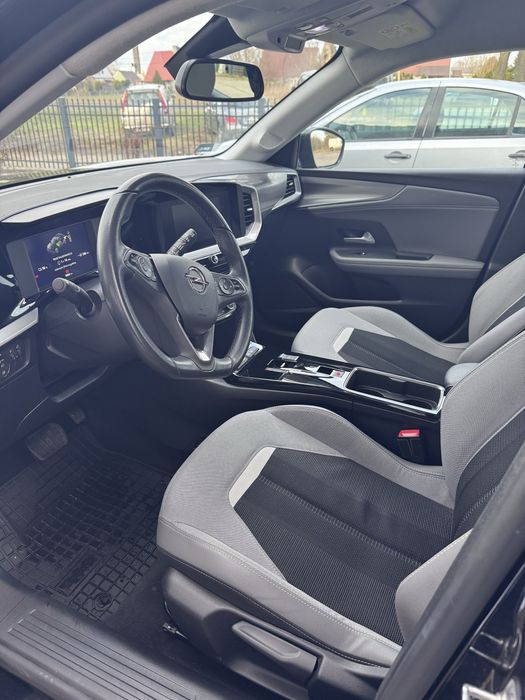 Wynajem Opel mokka elektryczny zasięg 300km