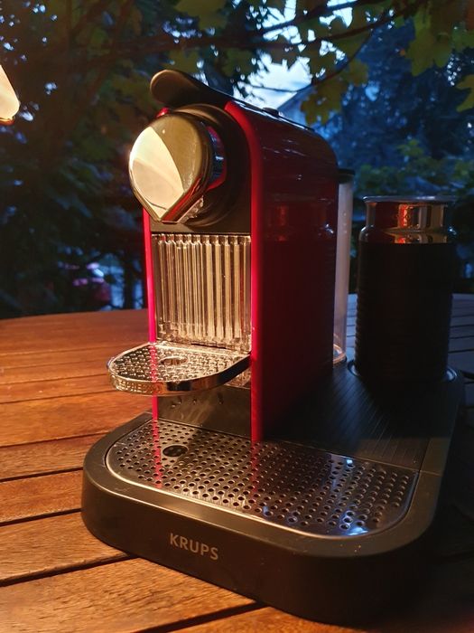 Ekspres Krups na kapsułki Nespresso ze spieniaczem