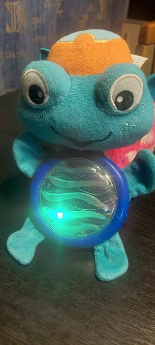 Żółw maskotka na baterie