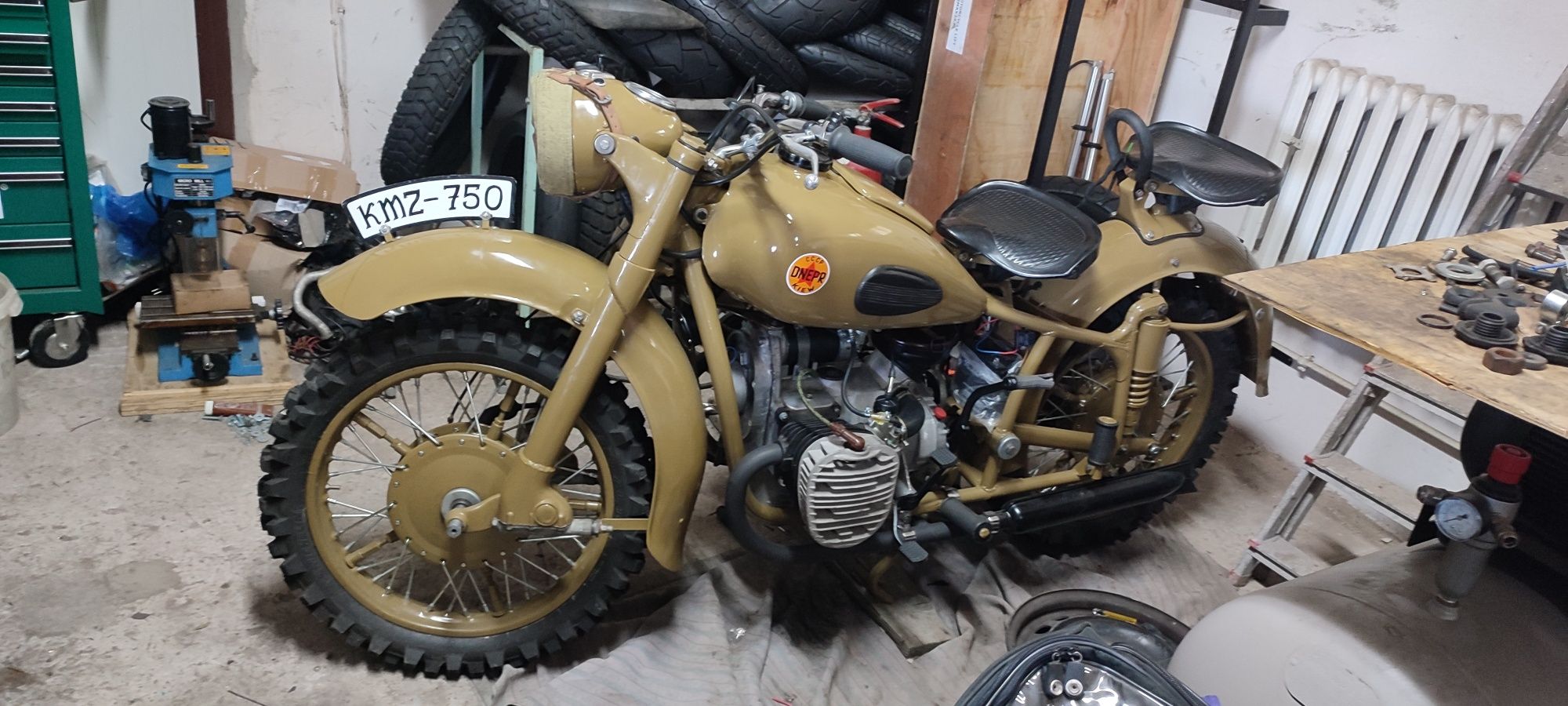 K-750 motocykl z wózkiem kmz ural dniepr m72