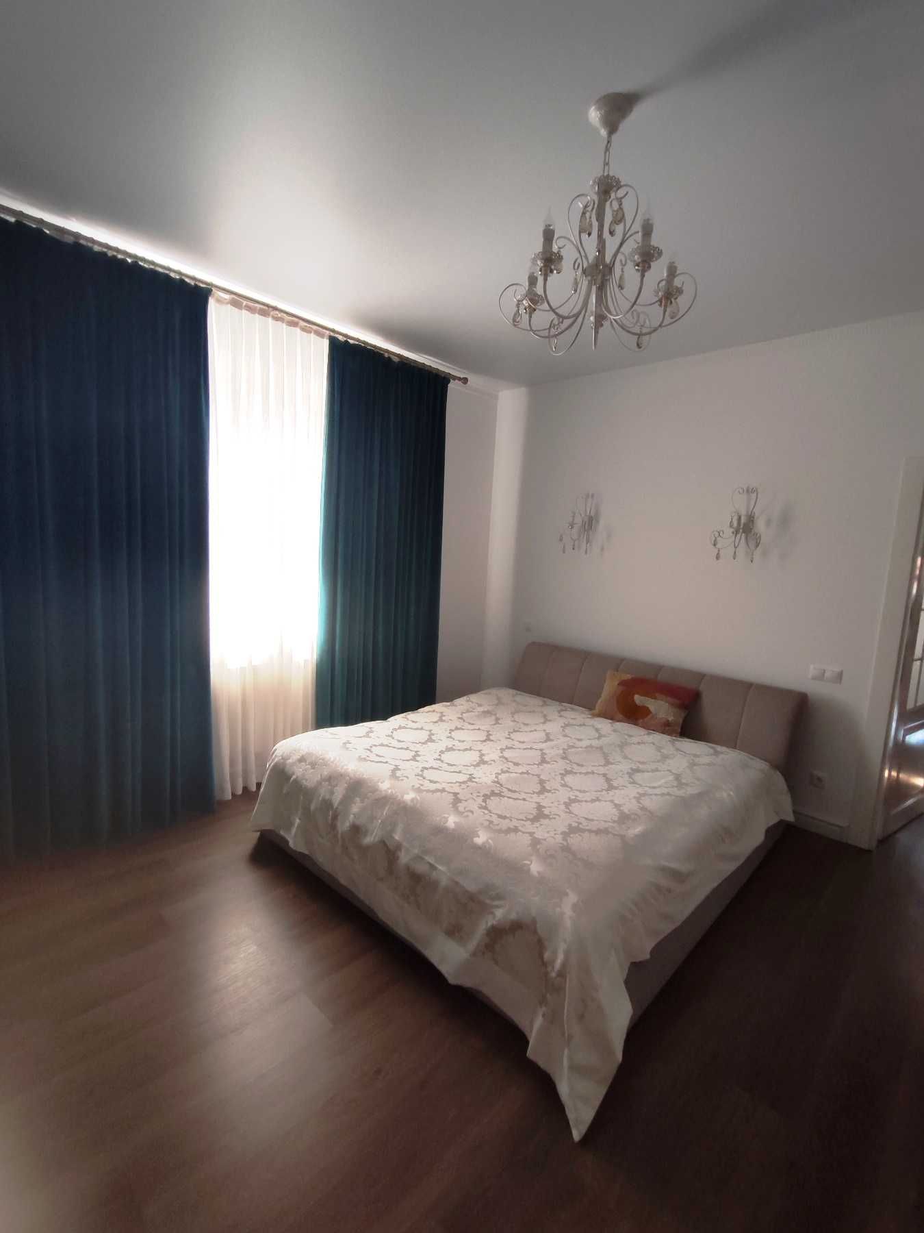 № 13544 - Продаж сучасного будинку, Гідропарк, 2-пов., 270 м2, 37 сот.