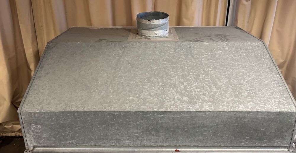 Зонт вытяжной оцинкованный