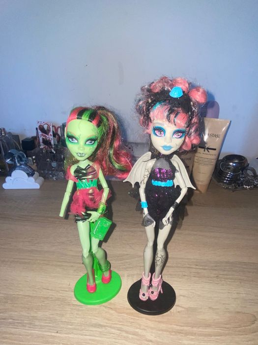 Monster high Venus mcfly trap i Rochelle Goyle zombie shake zestaw