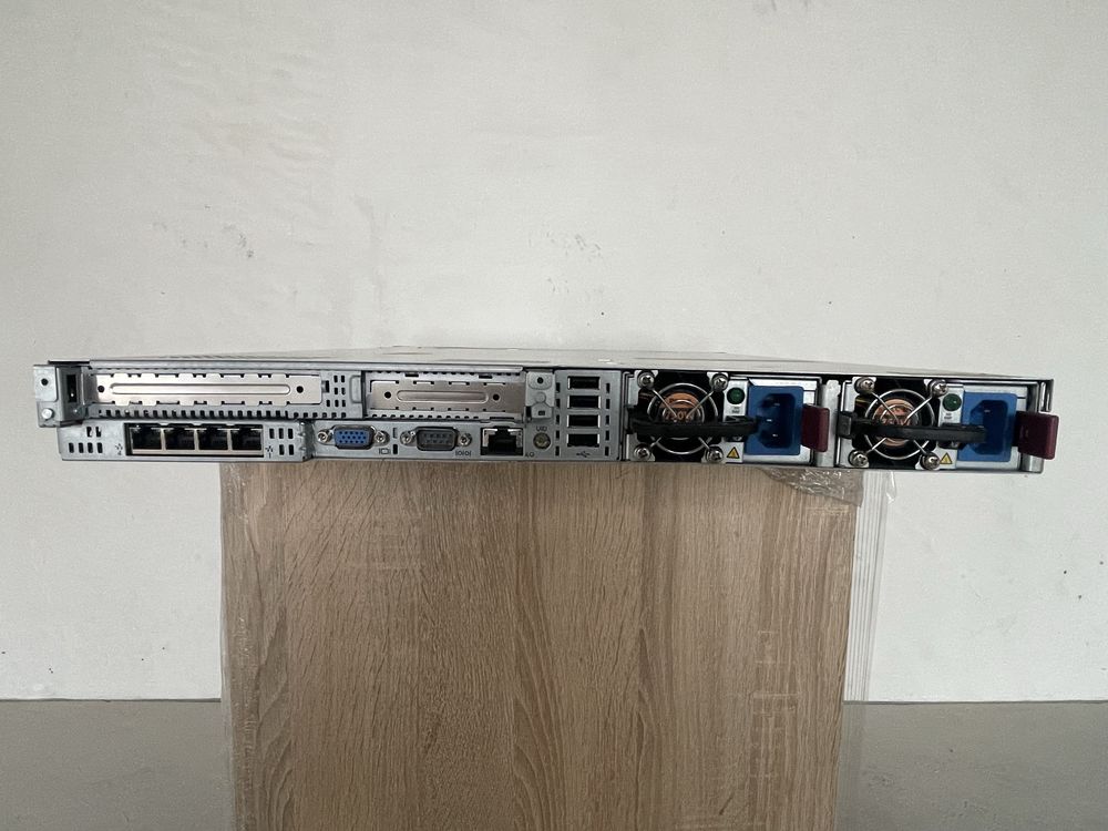 Сервер HP Proliant DL 360p G8 (8x2,5) OEM