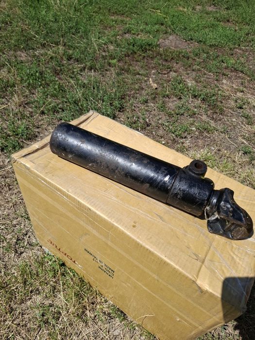 Продам гідравлічний циліндр автоконтура CLAAS LEXION 668950.2 669150.1