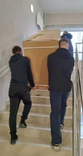 Wnoszenie mebli paczki gabaryty