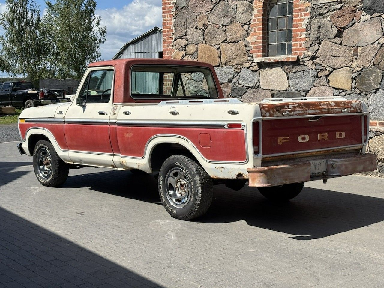 Ford  Ford F100 Pickup 1977 V8 302 5,0 litrów Automat