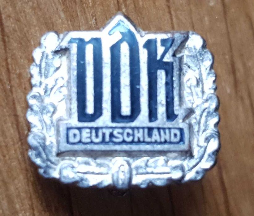 Niemiecka powojenna odznaka Sozialverband VdK stowarzyszenia weteranów