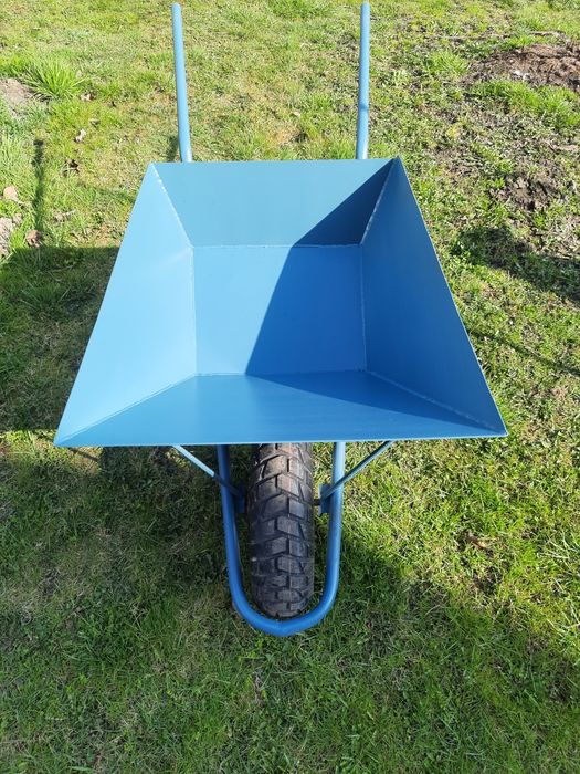 Тачка будівельна