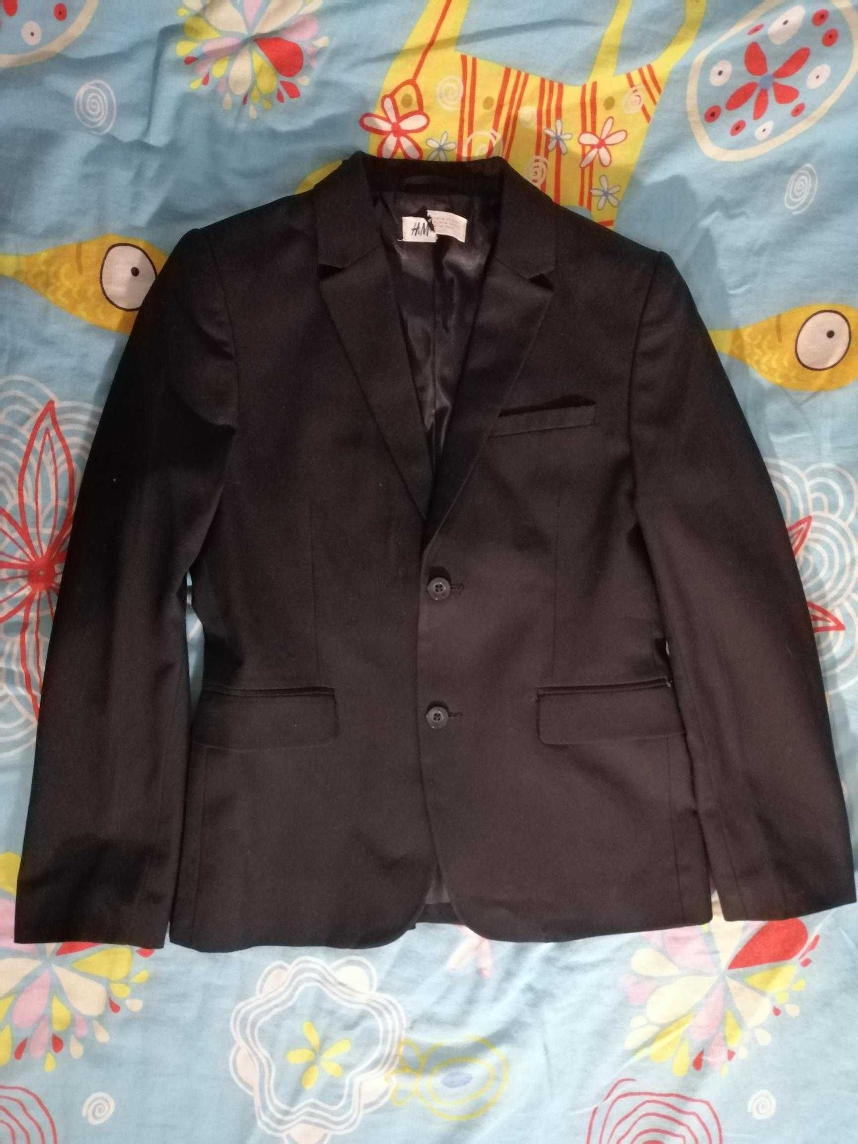 Классический, стильный, черный пиджак H&M на мальчика