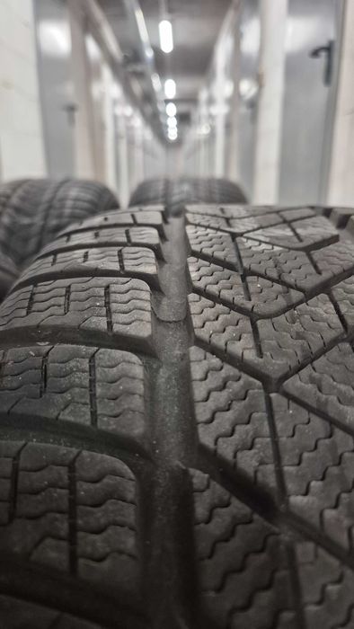 Opony zimowe Pirelli SottoZero 3 245/45 R18 100V