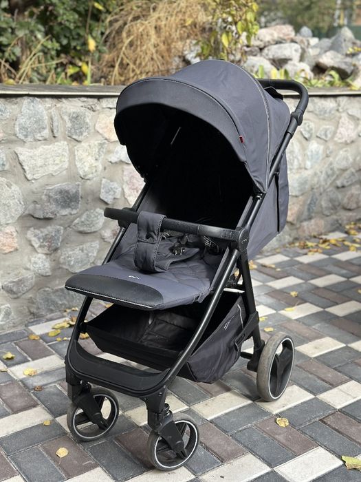 Продам дитячу коляску Carrello Bravo