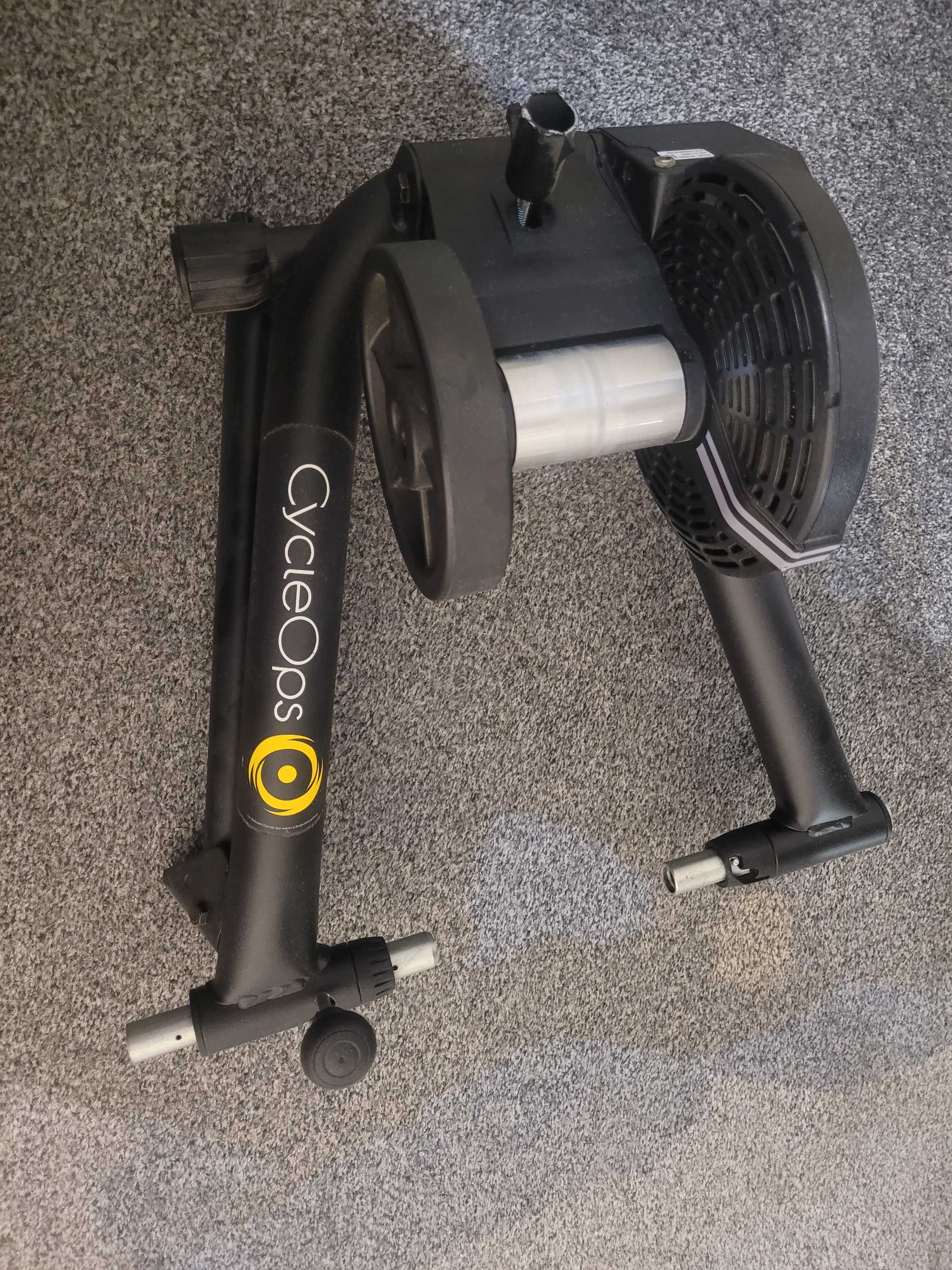 Trenażer CycleOps M2 Smart roklowy pod Zwift Rouvy