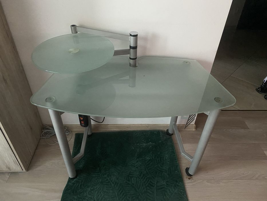 Biurko 100x60 na kolach z podstawka na monitor