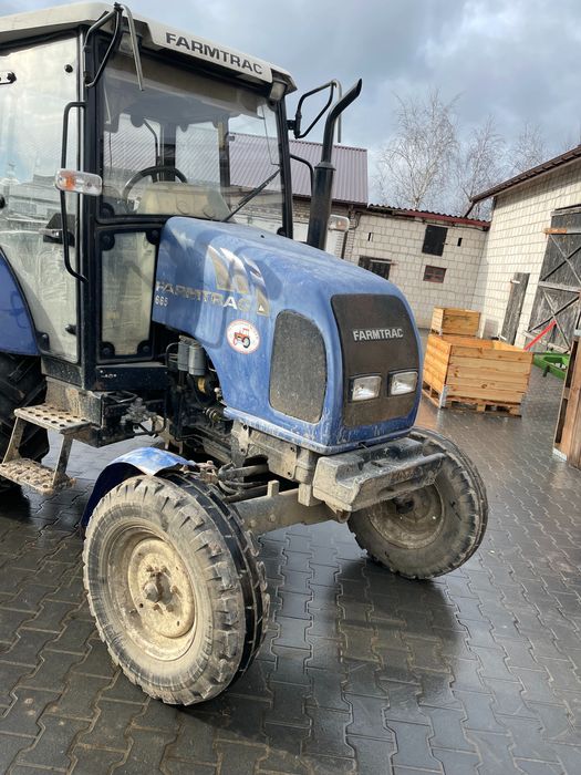 Ciągnik rolniczy Farmatrac 665