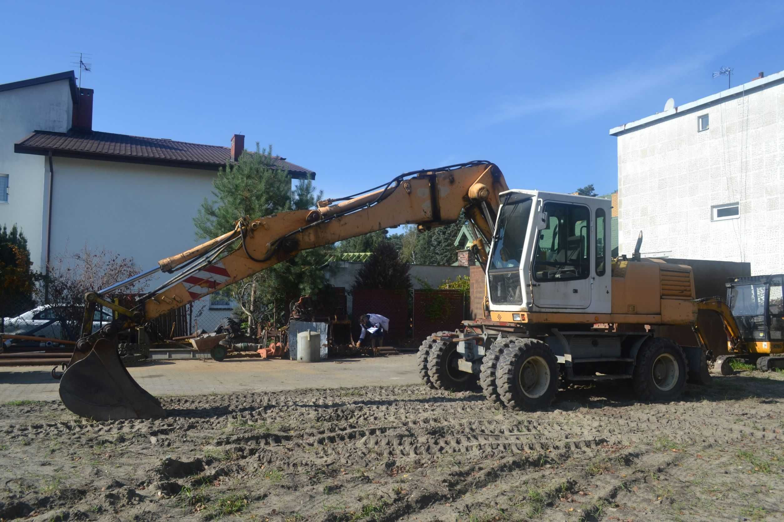 Koparka kołowa „Liebherr 316” z 2000 r.