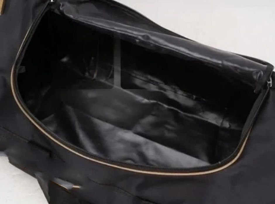 Велика, цупка ,ВМІСТКА дорожня сумка 60 см зі щільної плащівки