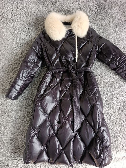 Натуральний пуховик з хутром песця