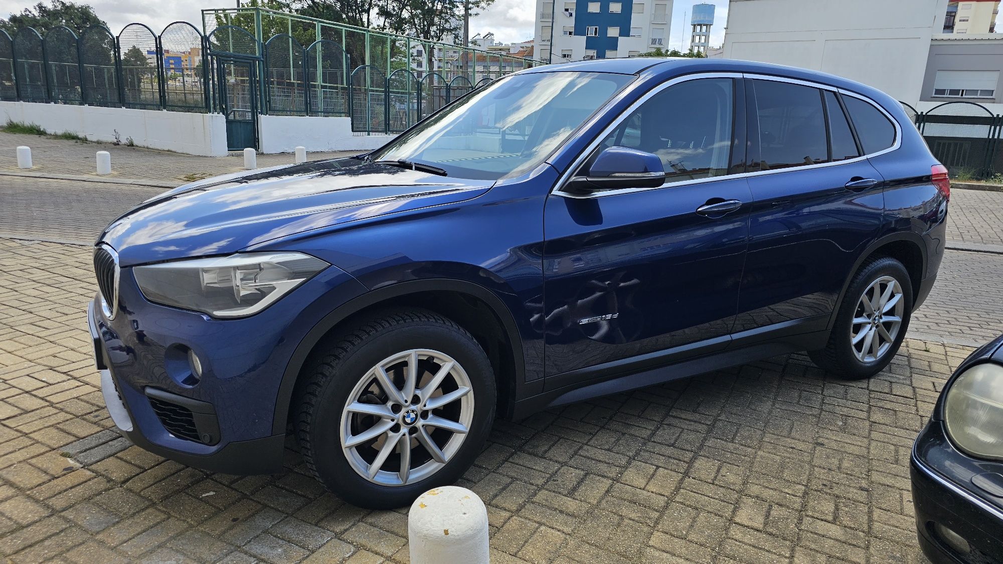 Vendo BMW X1 Sdrive 16d (aceito retoma)