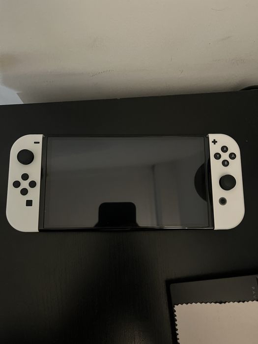 Nintendo Switch OLED - Reservada