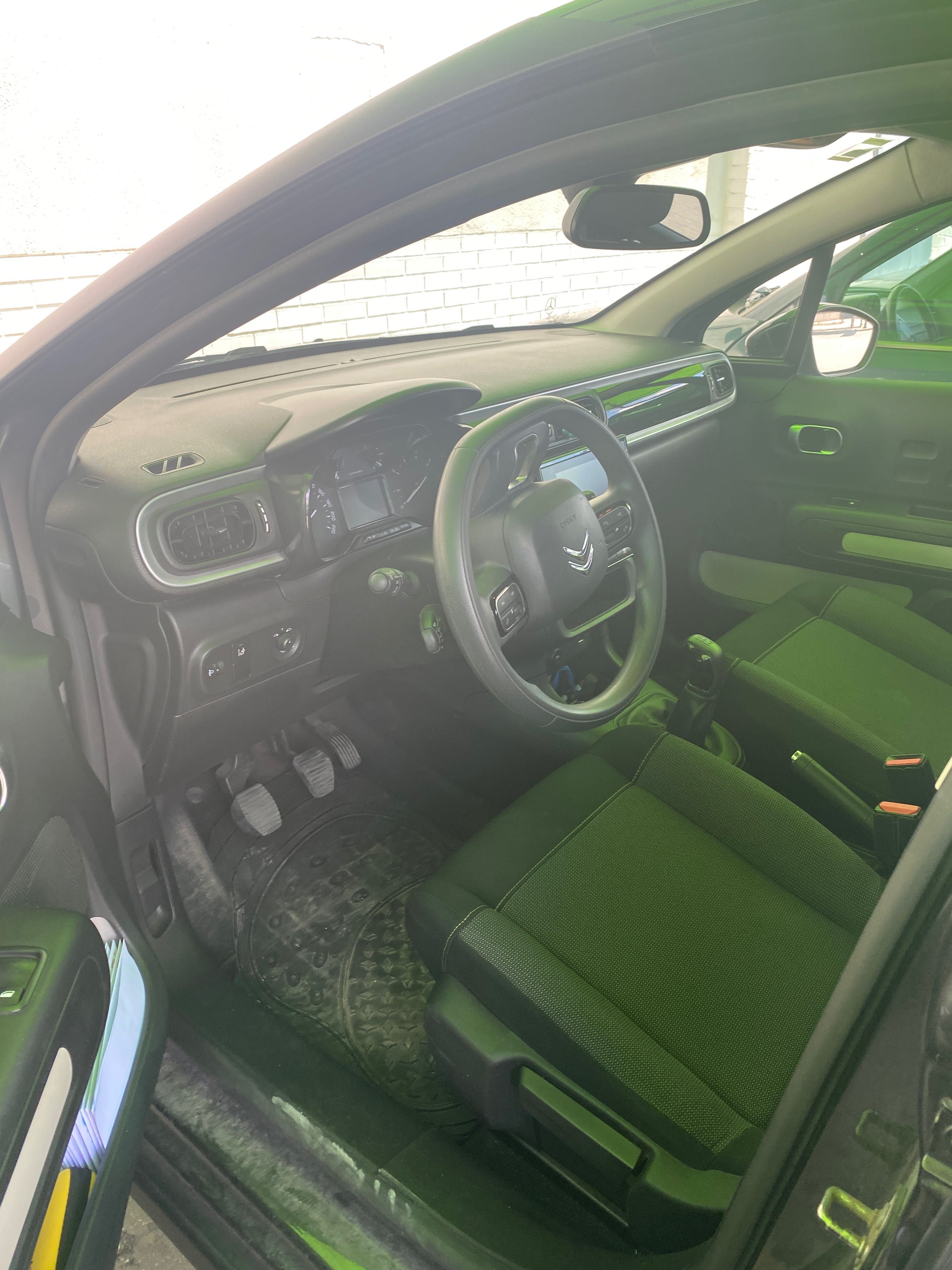 Citroën C3 cinzento