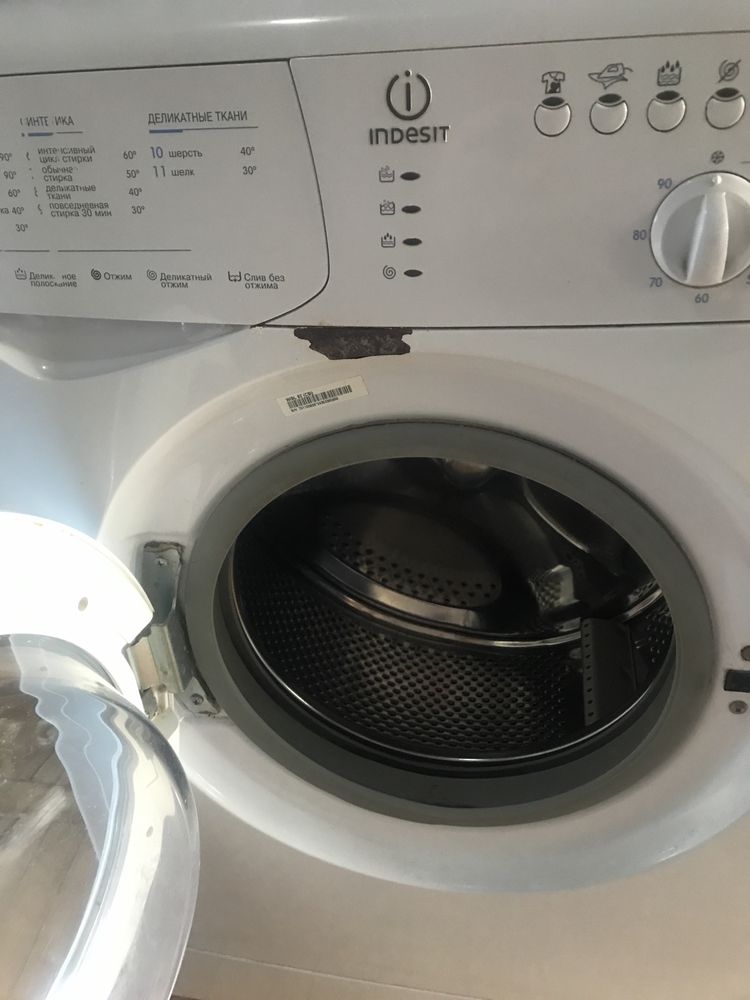 Пральна машина Indesit WISL82