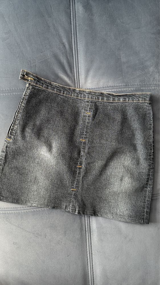 Чорно-сіра джинсова спідниця