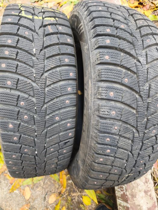 Шини зимові шиповані 215/65 R 16