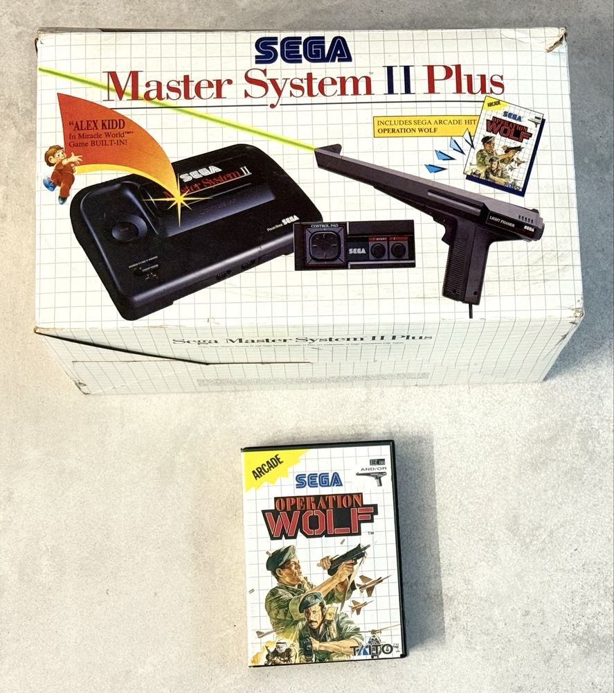 Sega Master System II Plus Light Phaser Operation Wolf Box