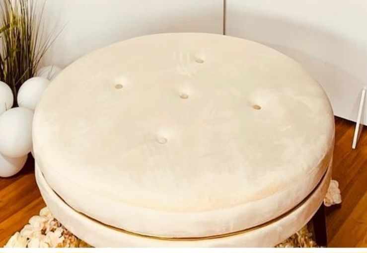 Banqueta/mesa com dourado