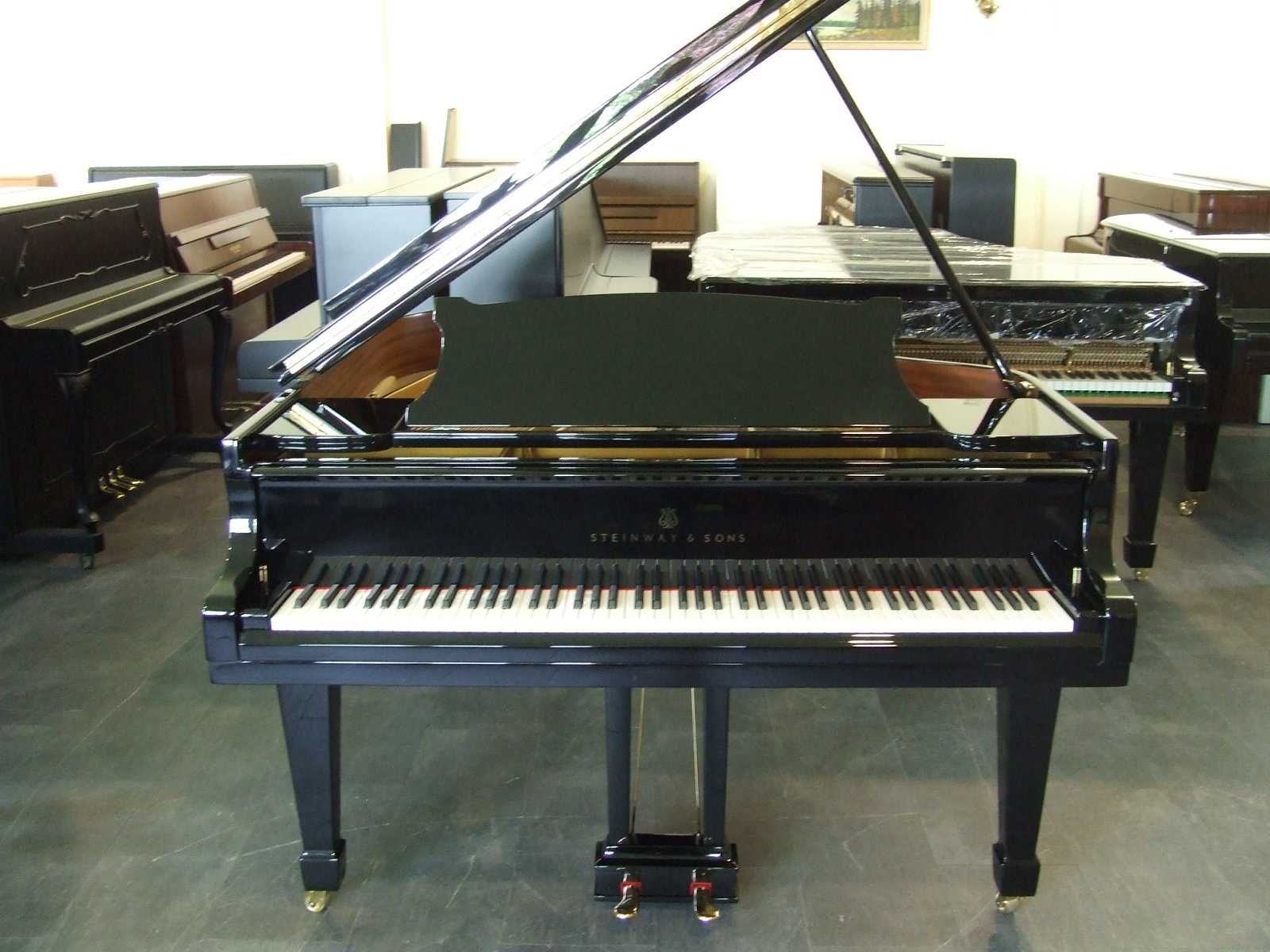 Fortepian Steinway & Sons mod M-170 z 1962 r. po renowacji , czarny