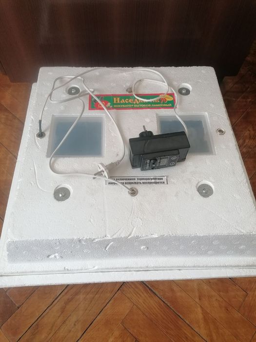 Інкубатор побутовий ИБ-72,,Наседка"