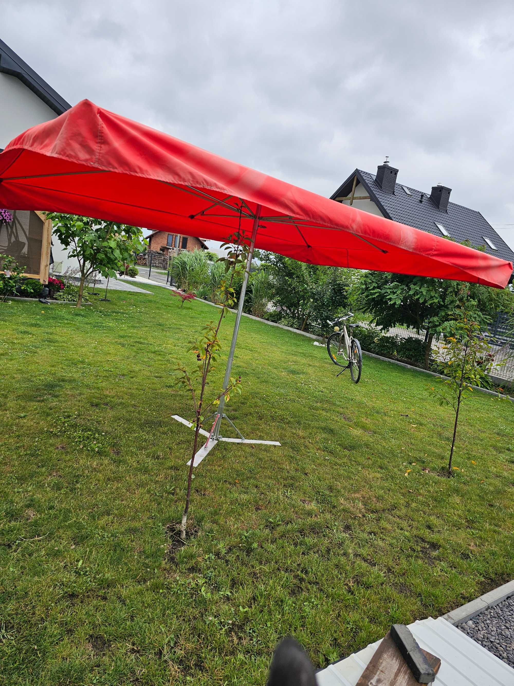 Parasol handlowy czerwony