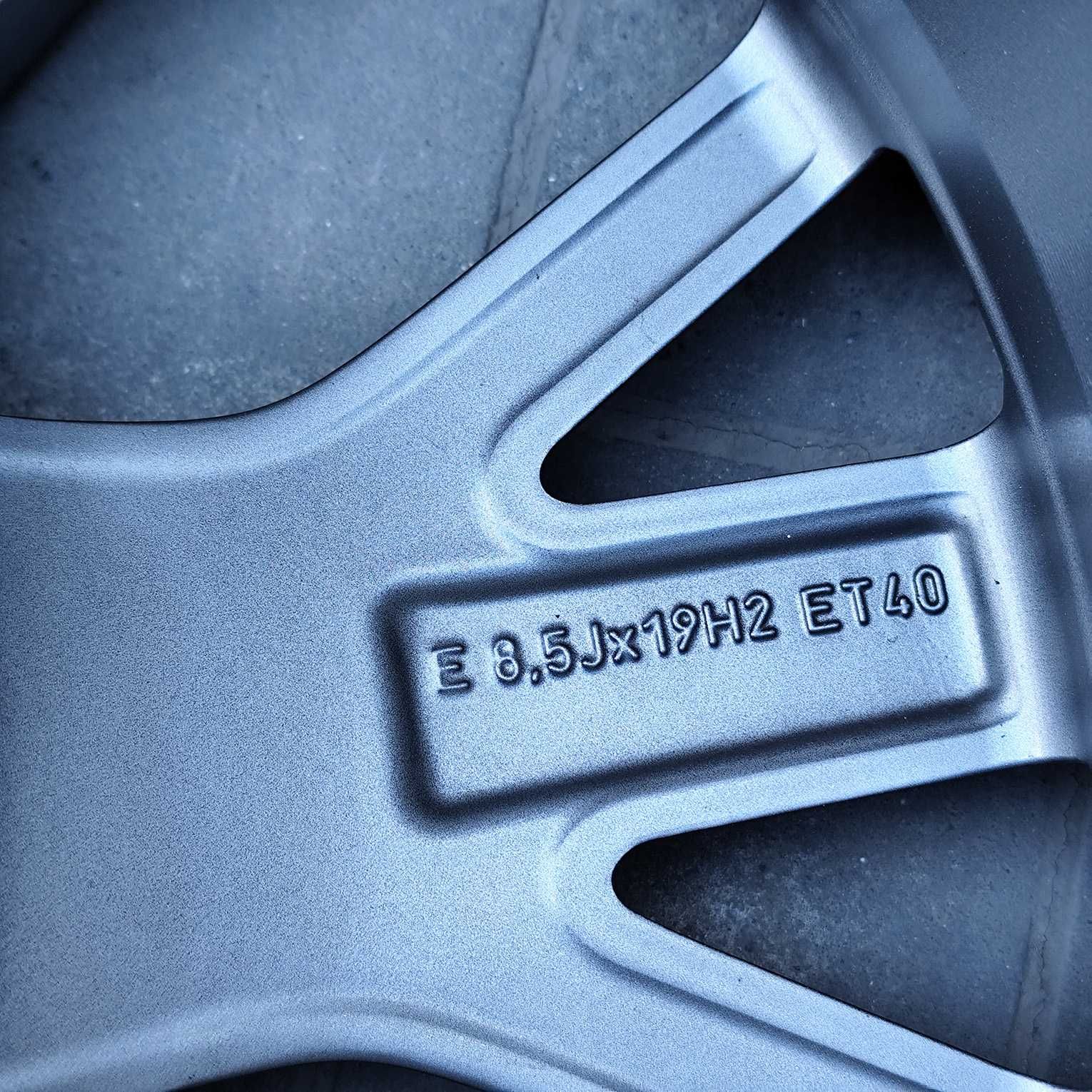 R19 Колеса AUDI Sport A4 S4 B9 оригінал диски Ауді + шини 245/35
