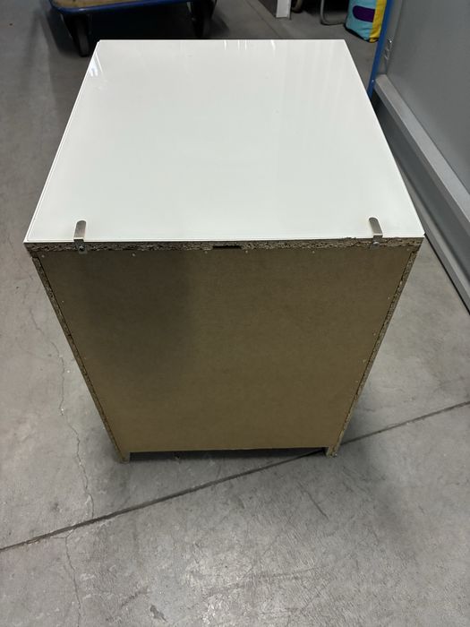 Mesinha de cabeceira MALM branca com vidro