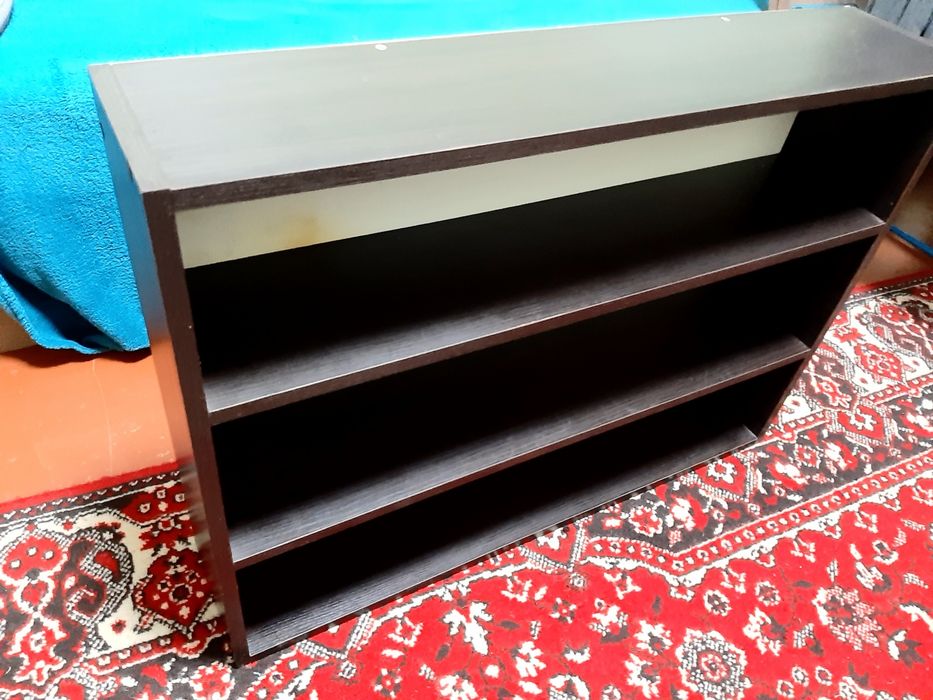 Полиця настінна б/в