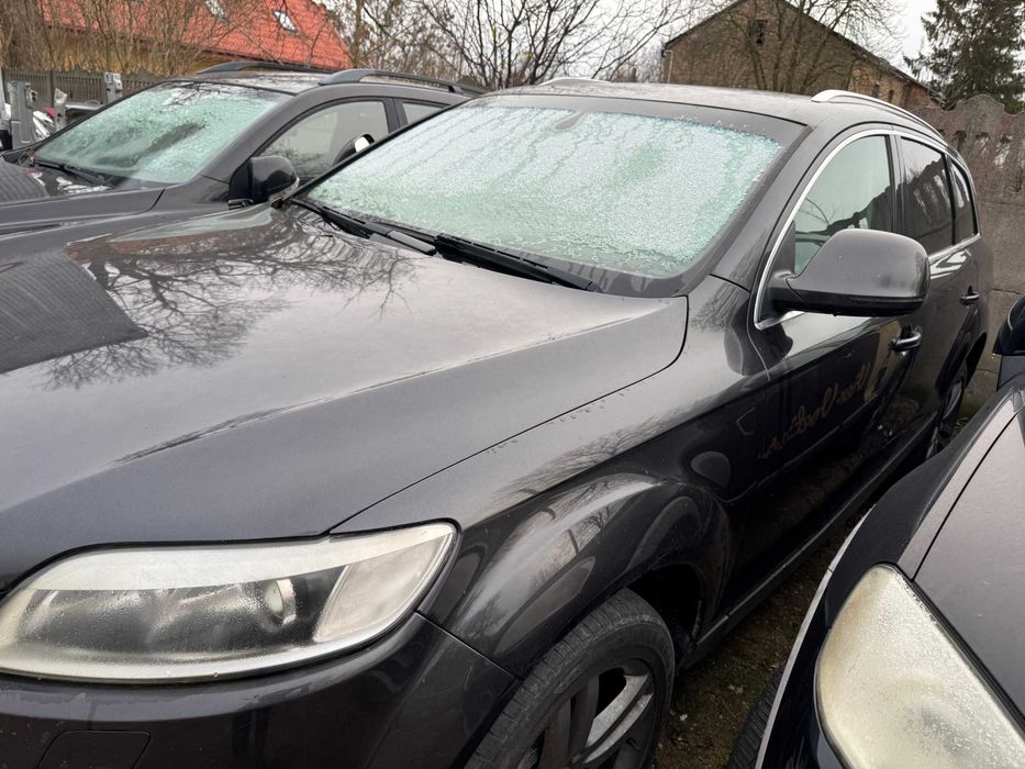 Sprzedaję samochód AUDI Q7