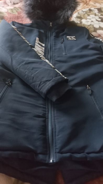 Зимова куртка на хлопця на 10-12 років. Фірма Defacto.