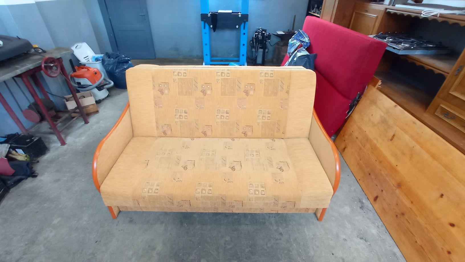 Rozkładana sofa tapczan