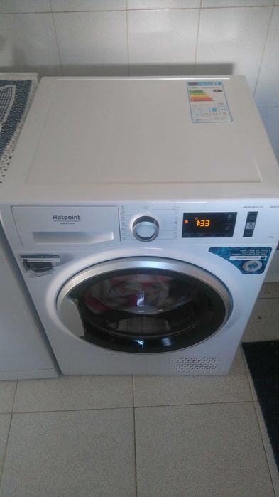 Máquina de Secar Roupa HOTPOINT Active 9KG