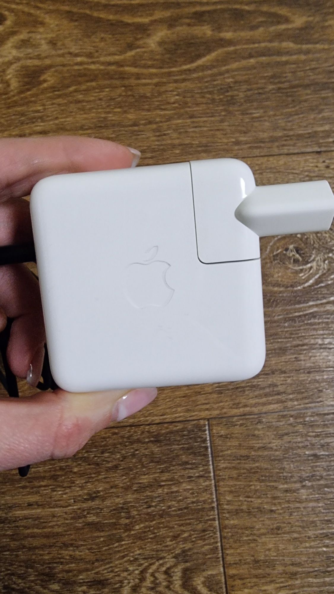 блок живлення apple 70W зі шнуром