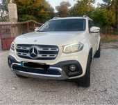 Mercedes pick-up