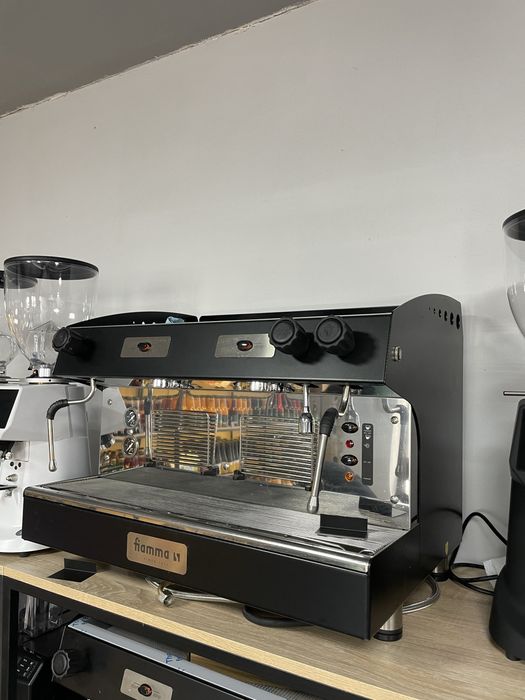 Оренда професійних кавоварок для барів та кафе