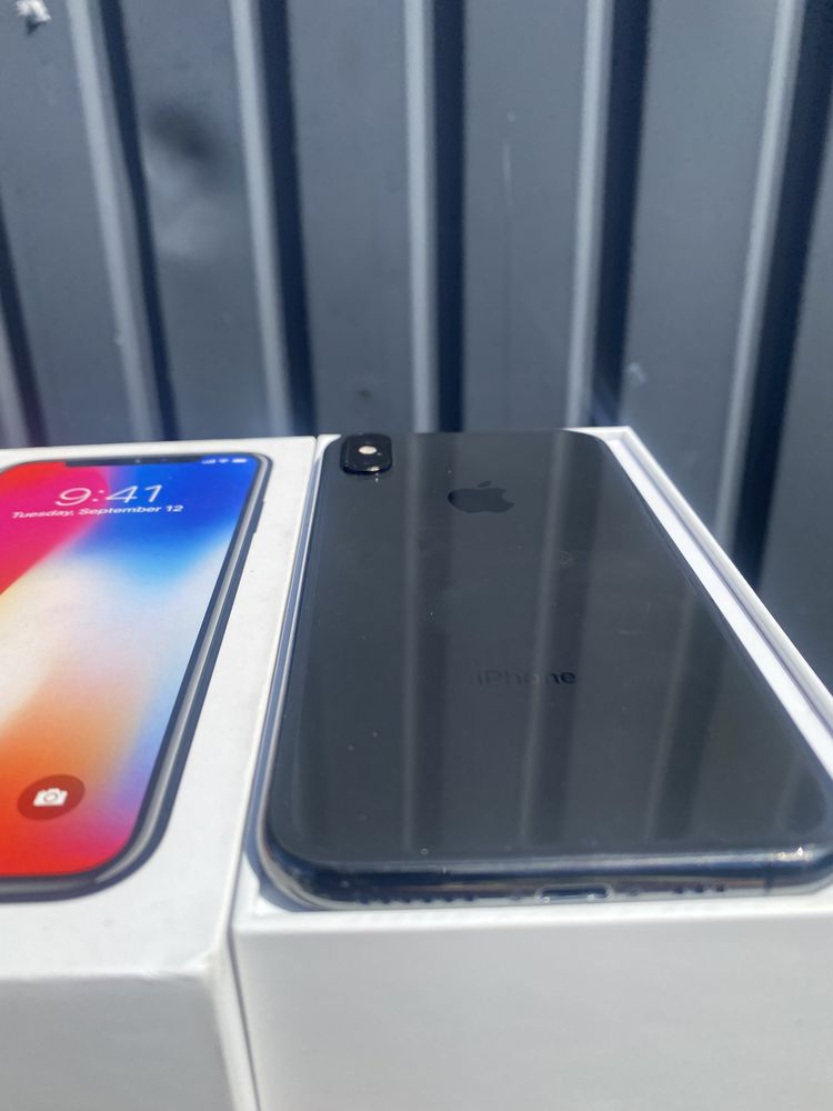 Продам айфон Apple iPhone X 64gb black состояние