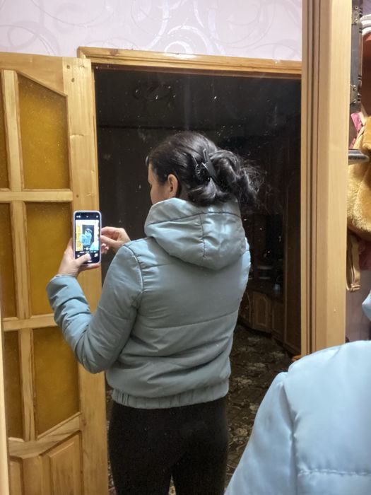 Осінь куртка 42 розмір. На синтепоні