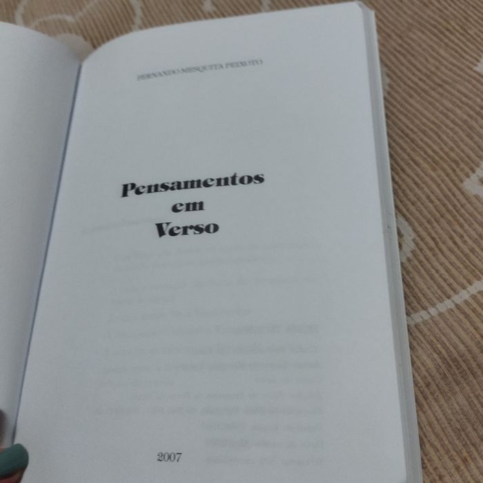 Livro "Pensamentos em verso"