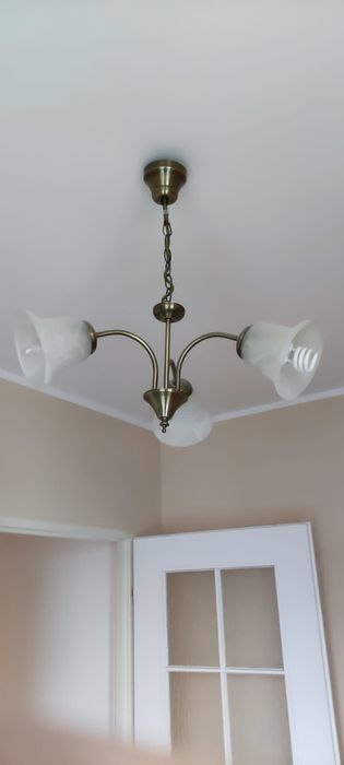 Lampa żyrandol trzy klosze