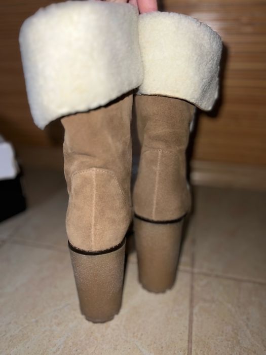 Зимові чоботи жіночі