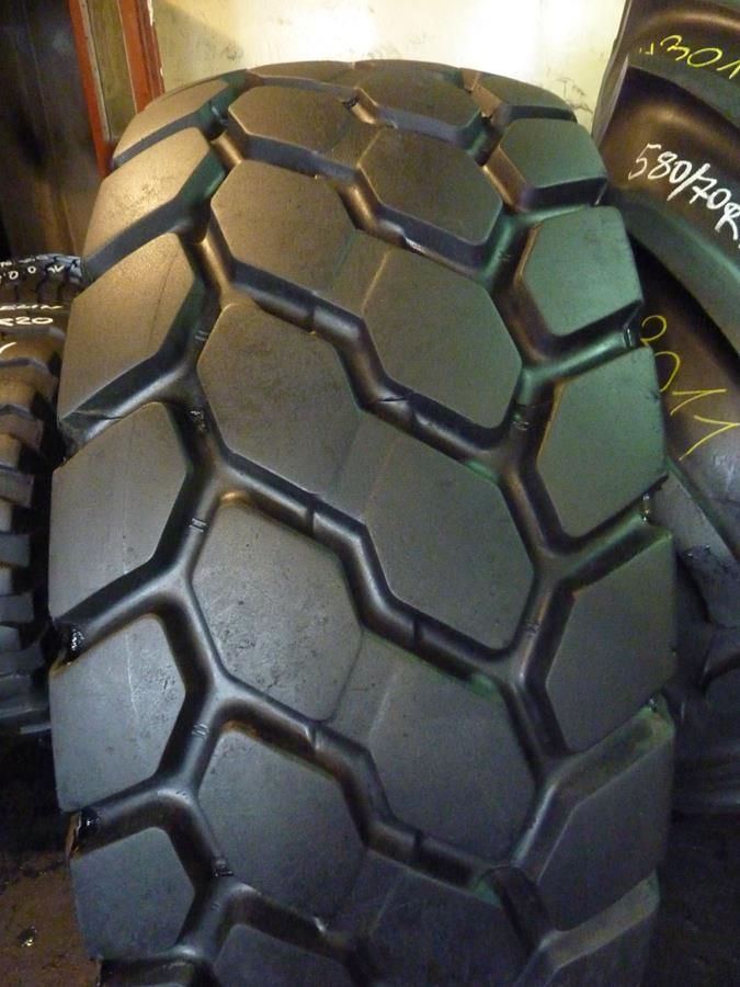 Opona używana przemysłowa 23.5R25 BRIDGESTONE VJT 3800zł W3012